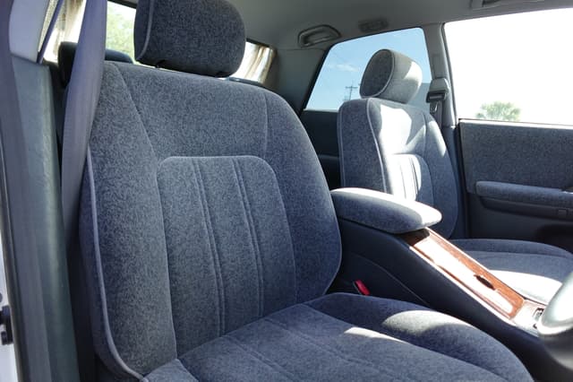 1998 Toyota Crown JDM car for sale — photo 5 of 21
