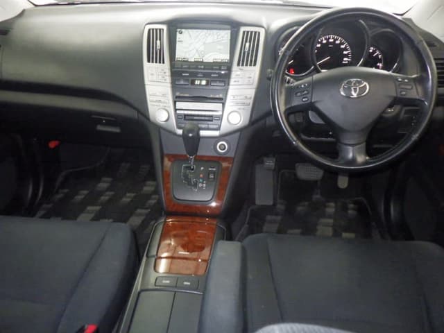 2011 Toyota Harrier JDM car for sale — photo 3 of 6