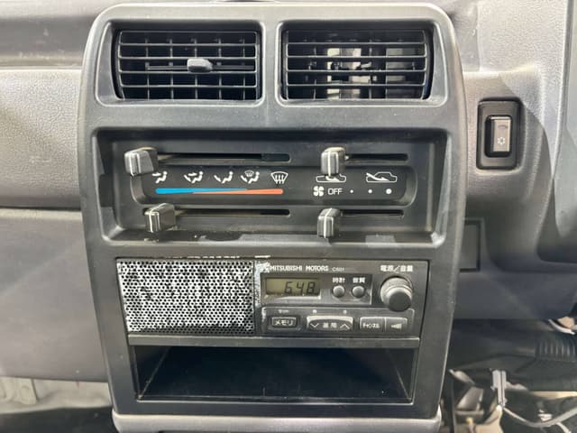 1998 Mitsubishi Minicab JDM car for sale — photo 13 of 25