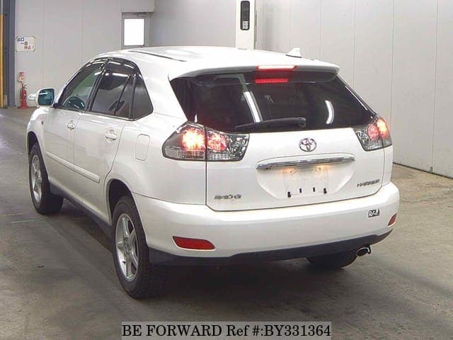2004 Toyota Harrier JDM car for sale — photo 4 of 6