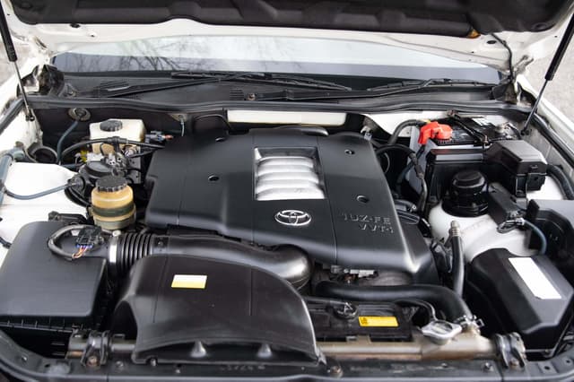 2001 Toyota Majesta JDM car for sale — photo 17 of 19