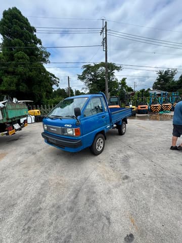 1995 Toyota Townace JDM car for sale — photo 3 of 18