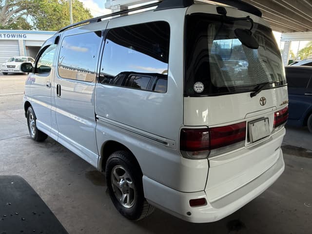 1997 Toyota Regius JDM car for sale — photo 2 of 14