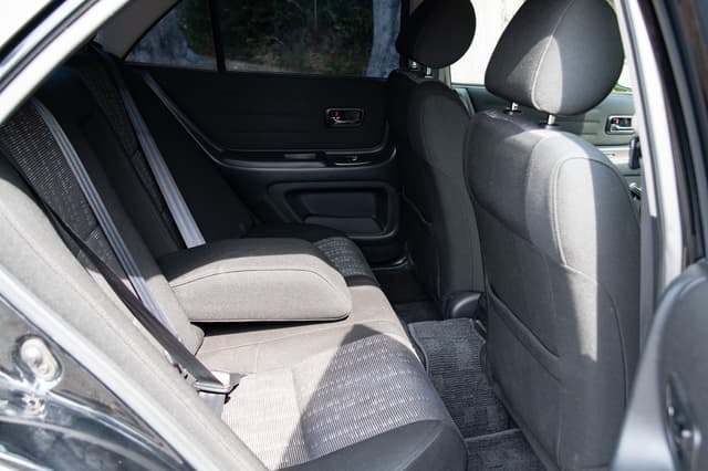 1998 Toyota Altezza JDM car for sale — photo 12 of 12