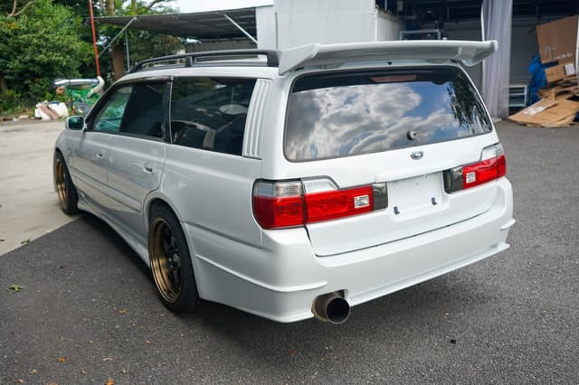 1998 Nissan Stagea JDM car for sale — photo 7 of 25