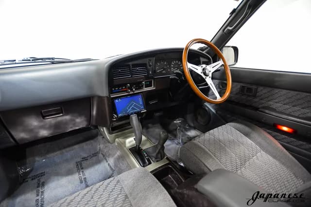 1996 Toyota Hilux JDM car for sale — photo 12 of 25