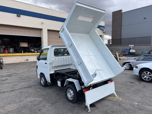 1997 Daihatsu Hijet JDM car for sale — photo 4 of 25
