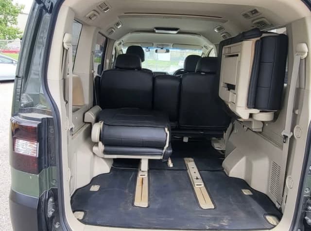 2007 Mitsubishi Delica JDM car for sale — photo 15 of 15