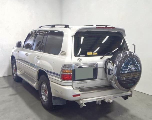 2001 Toyota Land Cruiser JDM car for sale — photo 2 of 6