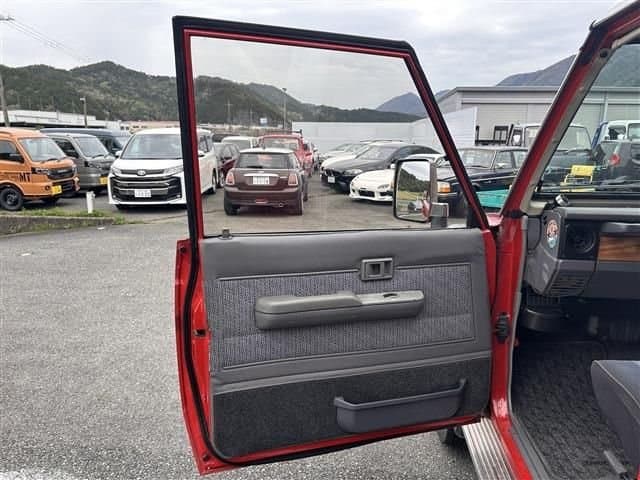 1992 Toyota Land Cruiser JDM car for sale — photo 10 of 21