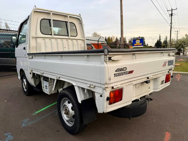 1997 Daihatsu Hijet JDM car for sale — photo 6 of 25