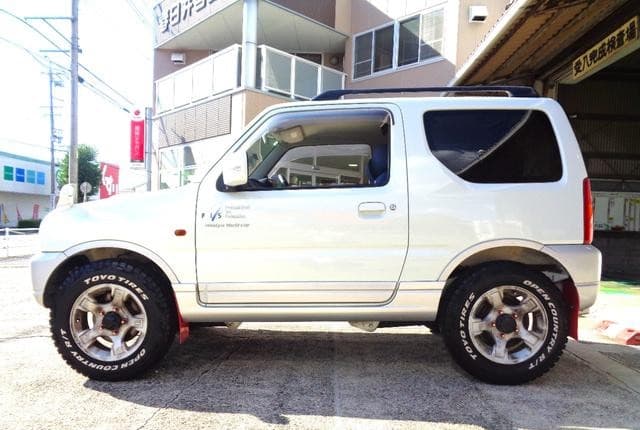 2002 Suzuki Jimny JDM car for sale — photo 5 of 25