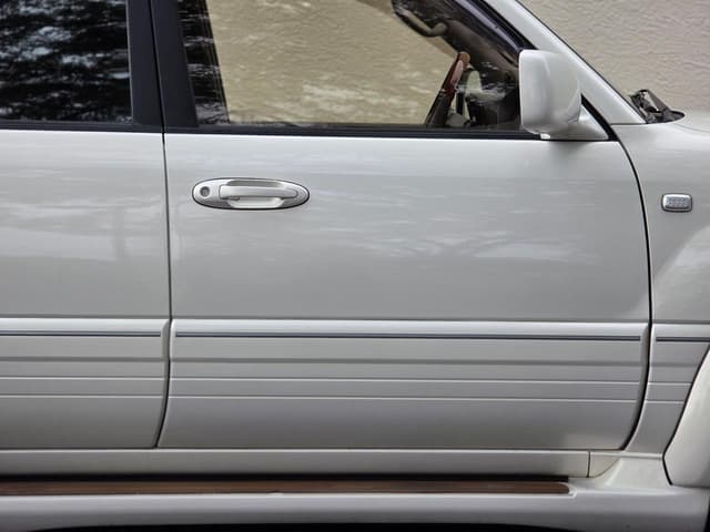 2000 Toyota Land Cruiser JDM car for sale — photo 9 of 10