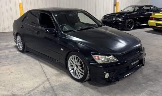 2000 Toyota Altezza JDM car for sale — photo 3 of 25