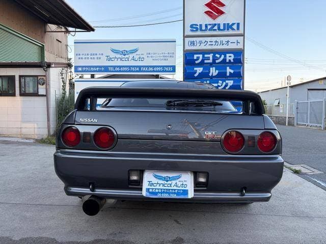 1989 Nissan Skyline JDM car for sale — photo 7 of 19