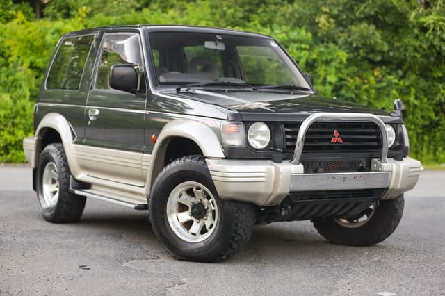 1993 Mitsubishi Pajero JDM car for sale — photo 7 of 25