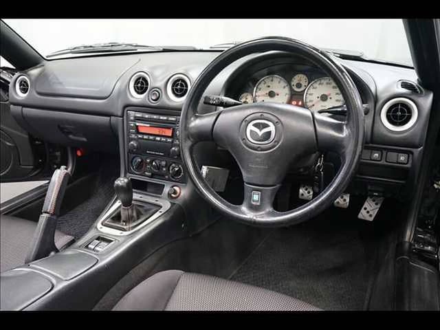 2001 Mazda Roadster (Eunos Roadster / MX-5) JDM car for sale — photo 2 of 13