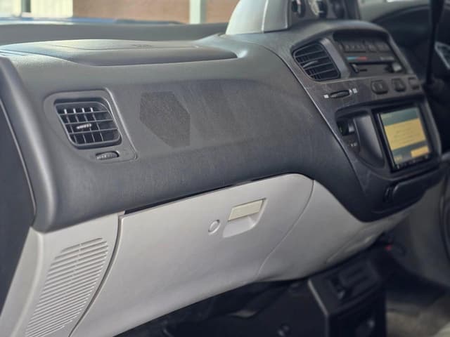 2000 Mitsubishi Delica JDM car for sale — photo 6 of 25