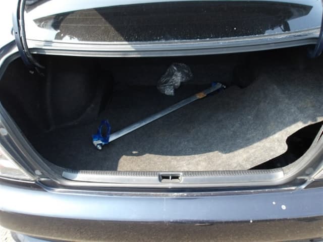 2000 Toyota Altezza JDM car for sale — photo 11 of 13