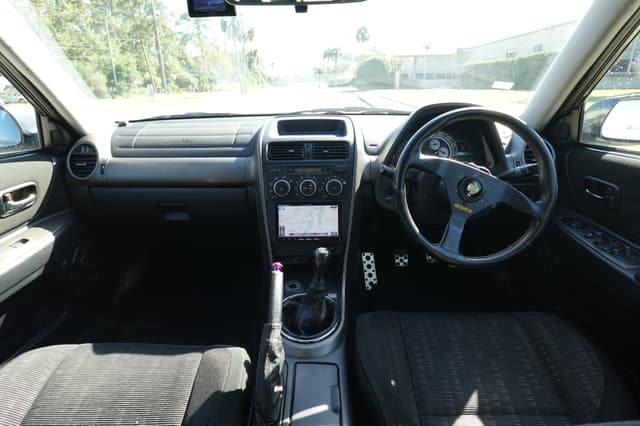 2001 Toyota Altezza JDM car for sale — photo 13 of 16
