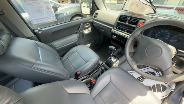 2001 Suzuki Jimny JDM car for sale — photo 5 of 8