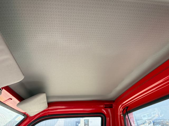 1998 Daihatsu Hijet JDM car for sale — photo 18 of 25