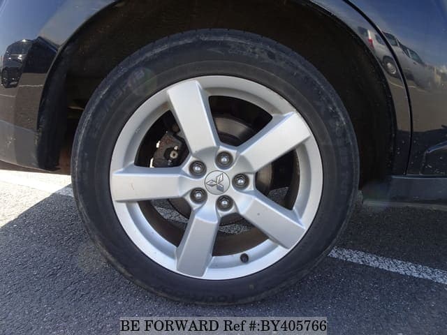 2006 Mitsubishi Outlander JDM car for sale — photo 11 of 25