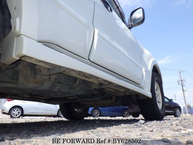 2005 Mitsubishi Pajero JDM car for sale — photo 22 of 25