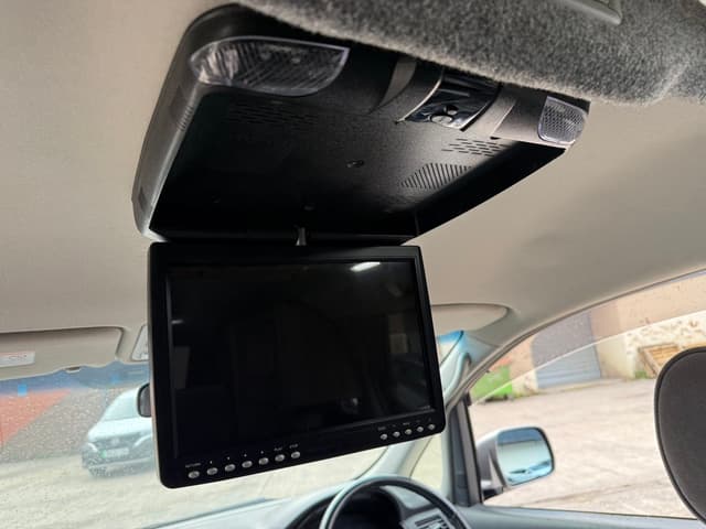 2005 Toyota Alphard JDM car for sale — photo 22 of 25