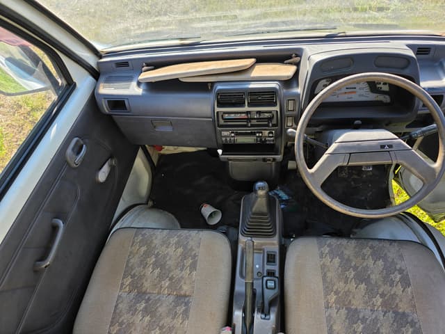 1994 Mitsubishi Minicab JDM car for sale — photo 12 of 14