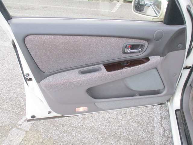 1997 Toyota Cresta JDM car for sale — photo 17 of 20