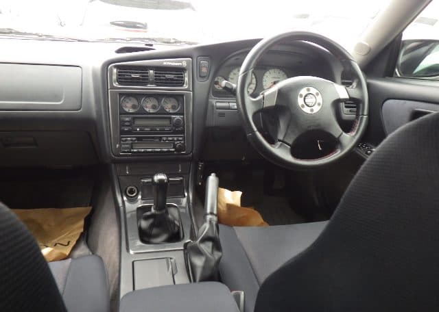 2000 Nissan Stagea JDM car for sale — photo 9 of 20