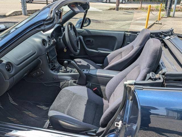 1998 Mazda Roadster (Eunos Roadster / MX-5) JDM car for sale — photo 7 of 20
