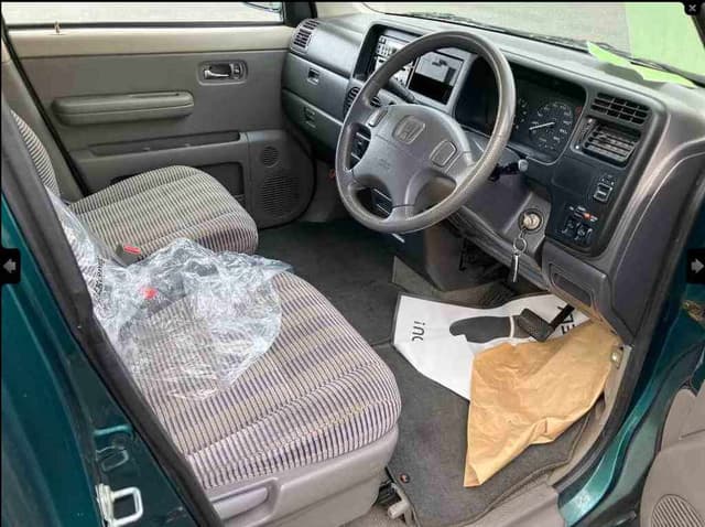 1996 Honda Stepwagon JDM car for sale — photo 7 of 9
