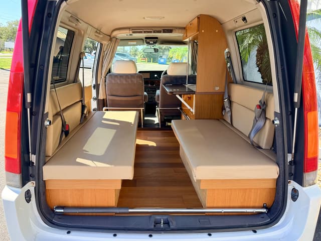 2000 Honda Stepwagon JDM car for sale — photo 20 of 25