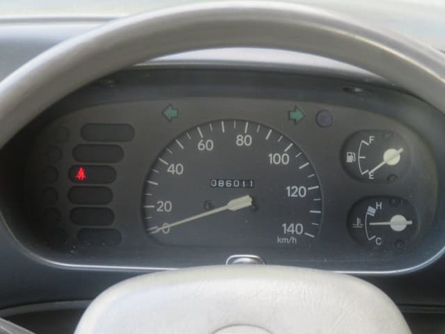 1994 Daihatsu Hijet JDM car for sale — photo 9 of 11