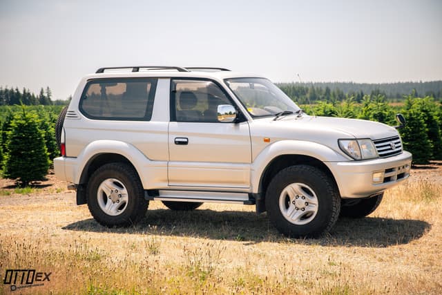 2000 Toyota Land Cruiser JDM car for sale — photo 2 of 25