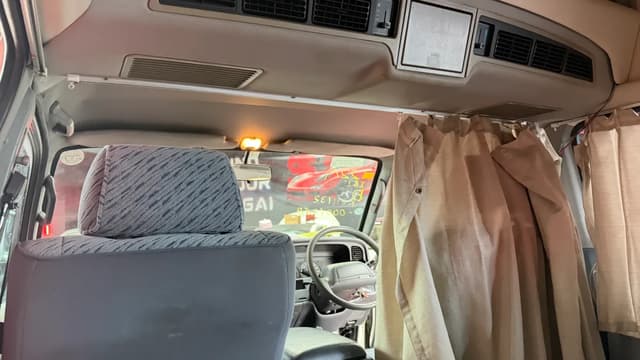 1995 Toyota HiAce JDM car for sale — photo 11 of 25