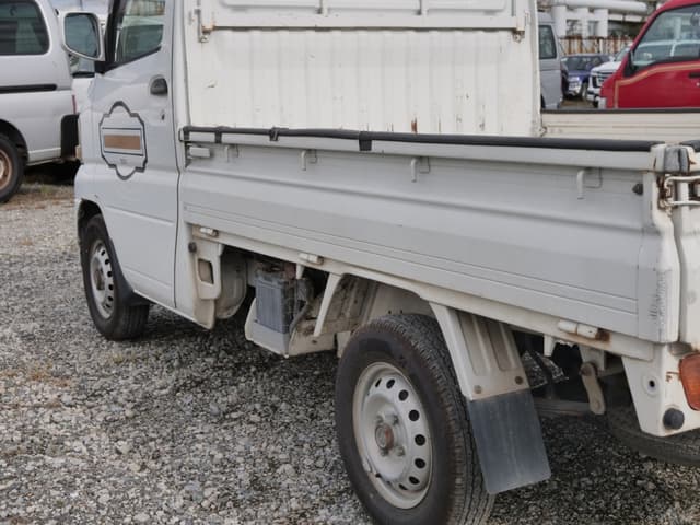 2001 Mitsubishi Minicab JDM car for sale — photo 17 of 25
