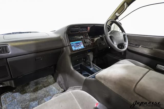 1997 Toyota HiAce JDM car for sale — photo 9 of 25