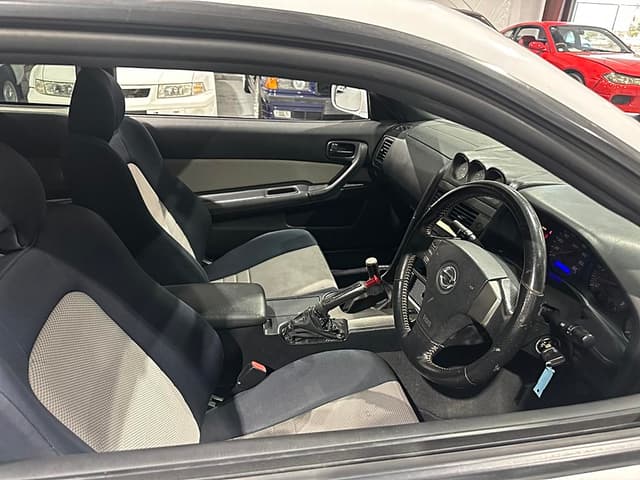 2000 Nissan Skyline JDM car for sale — photo 16 of 17