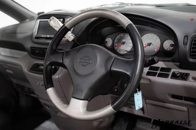 2000 Nissan Serena JDM car for sale — photo 13 of 25