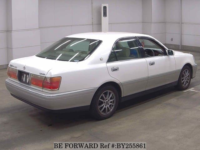 2000 Toyota Crown JDM car for sale — photo 2 of 6
