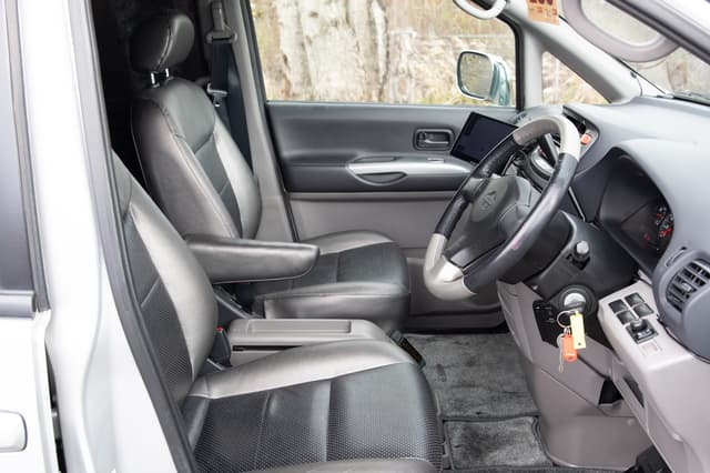 2001 Nissan Serena JDM car for sale — photo 15 of 15