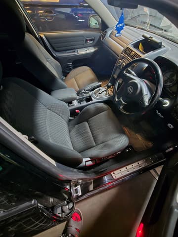 2005 Toyota Altezza JDM car for sale — photo 3 of 5