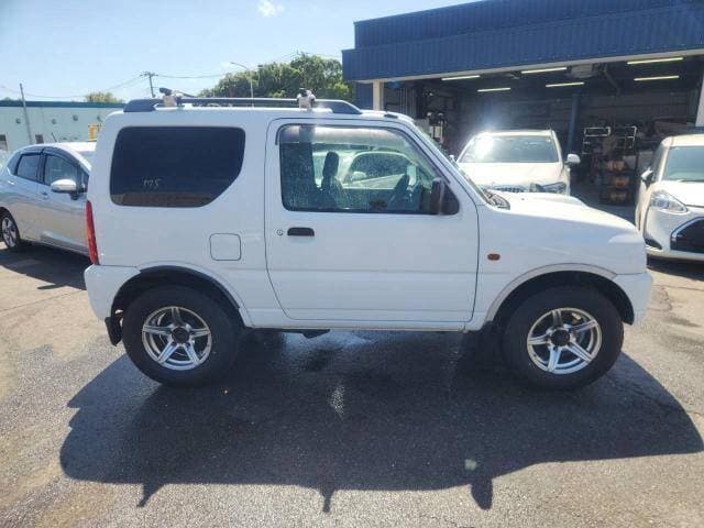 1999 Suzuki Jimny JDM car for sale — photo 4 of 19