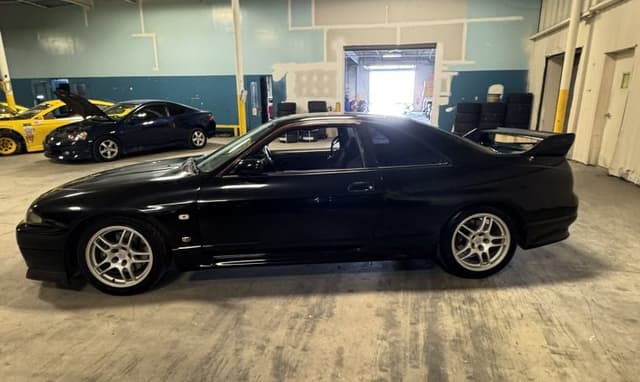 1995 Nissan Skyline JDM car for sale — photo 23 of 25