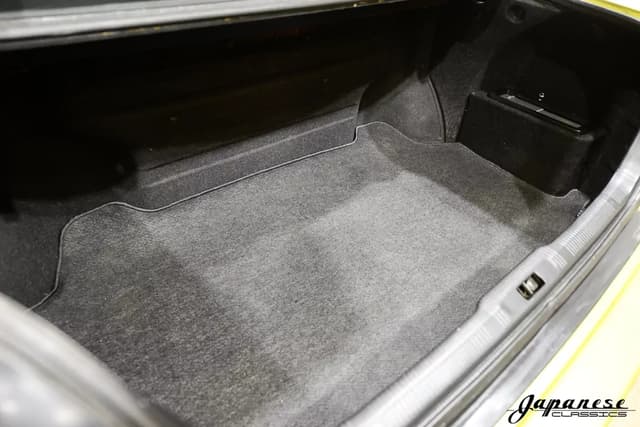 1999 Nissan Cima JDM car for sale — photo 23 of 25