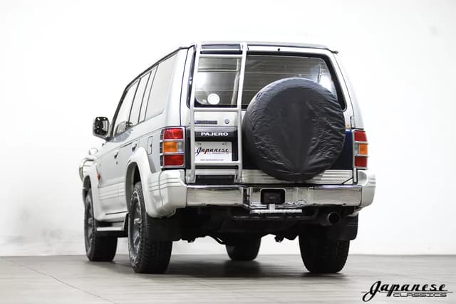 1995 Mitsubishi Pajero JDM car for sale — photo 6 of 25