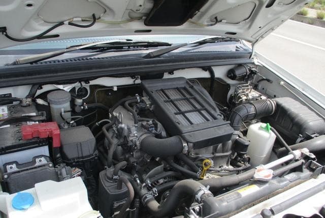 2010 Suzuki Jimny JDM car for sale — photo 18 of 25